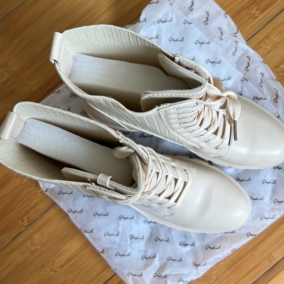 Bone The New Heir Combat Boots size 9 - Picture 7 of 9